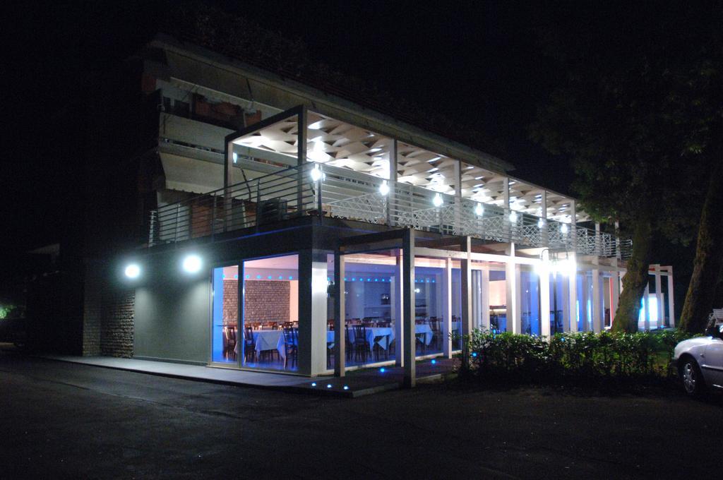 Hotel Hermitage Marina di Massa Buitenkant foto