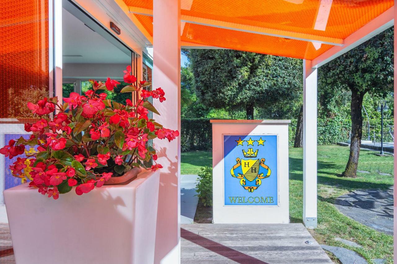 Hotel Hermitage Marina di Massa Buitenkant foto